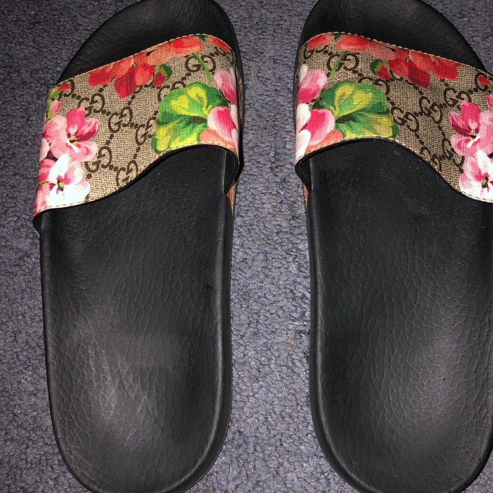 Gucci Bloom slides